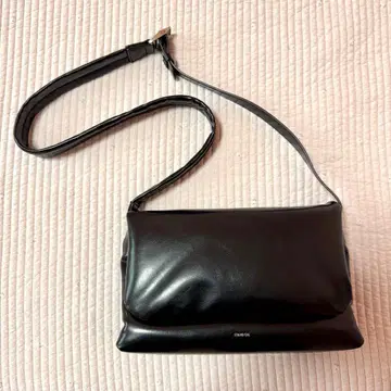 스탠드오일 STANDOIL Fluffy Mini 블랙 숄더