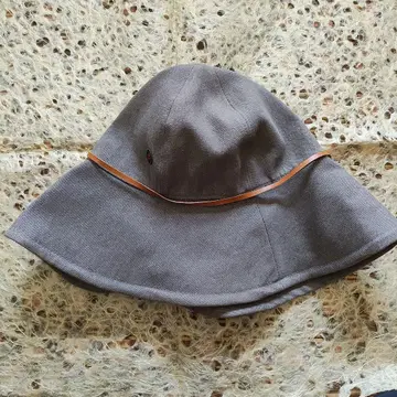 krumeiur 그레이 플랩햇 무당벌레 자수 가죽 벨트