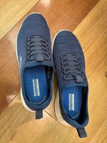 SKECHERS 네이비 스니커즈 7.5