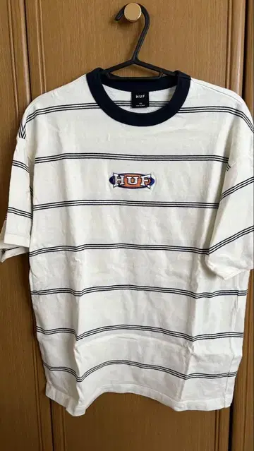HUF 스트라이프 T셔츠 XS