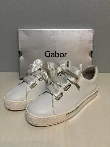 Gabor 화이트 가죽 스니커즈