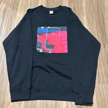UNIQLO KAWS 맨투맨 블랙