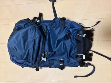 네이비 블루 럭색 백팩