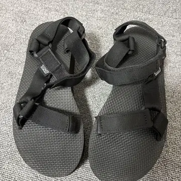 teva 통굽 샌들