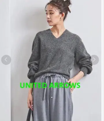 UNITED ARROWS BOUCLE 볼륨 슬리브 니트