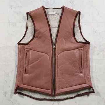 UNDECORATED MAN 양가죽 베스트 안쪽 보아