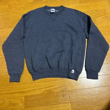 RUSSELL ATHLETIC 네이비 V넥 맨투맨