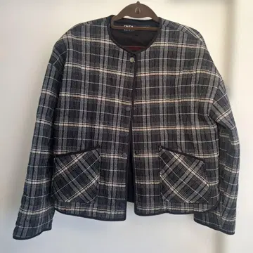 ZARA 체크 무늬 퍼프 자켓