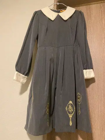 앤티크 손거울 자수 클레릭 원피스