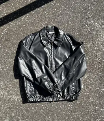 [ 가격 대폭 인하 ] 블랙 가죽 자켓 가죽 블루종 y2k 숏 기장