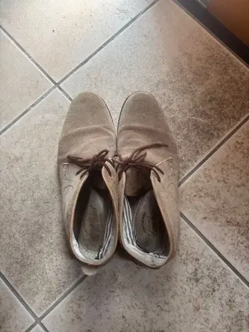 베이지 스웨이드 처카 부츠