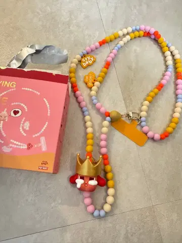 POP MART CRYBABY Crying For Love 스트랩