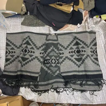 홀리스터 L 사이즈 판초
