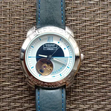 브로바 x Benetton 콜라보 자동 시계