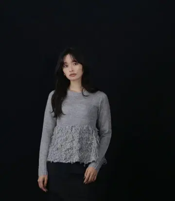NATURAL BEAUTY BASIC 루프 페플럼 니트 그레이