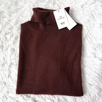 [택 포함 새상품] UNIQLO 캐시미어 브라운 터틀넥 스웨터 긴팔