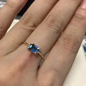 런던 블루 토파즈
