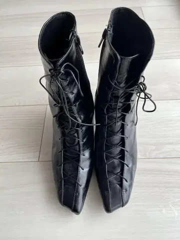 레이스업 부츠