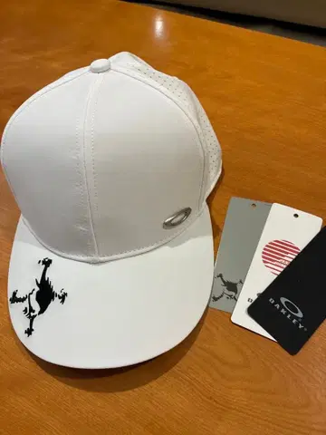 오클리 화이트 캡 미사용