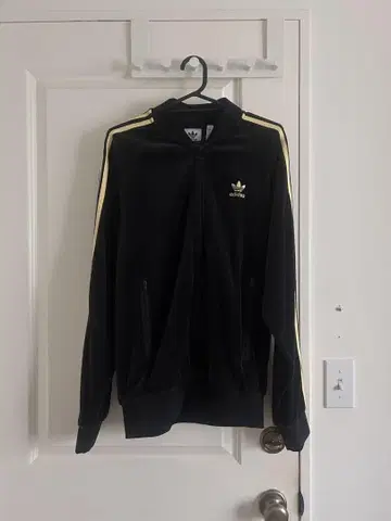 adidas 블랙 스트라이프 저지