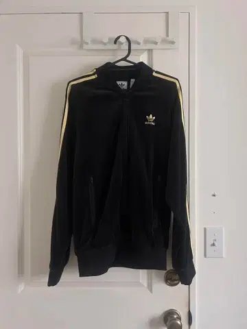 adidas 블랙 스트라이프 저지