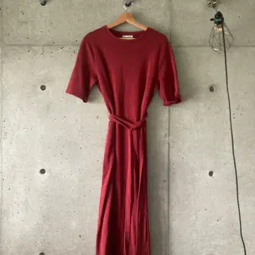 Zara 빨간색 반팔 롱 원피스 벨트 포함
