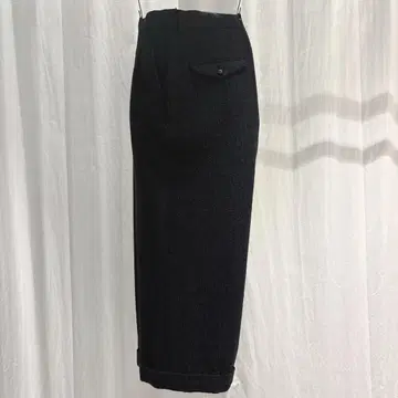 YOKO SAKAMOTO PLEATED CROPPED TROUSERS L
