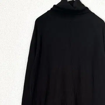 ZARA 니트 스웨터 터틀넥 사이드 슬릿 심플 루즈핏