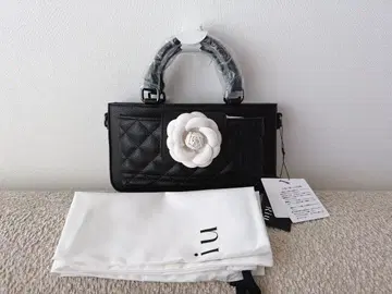 Riu Rose phone bag 로즈폰백 black