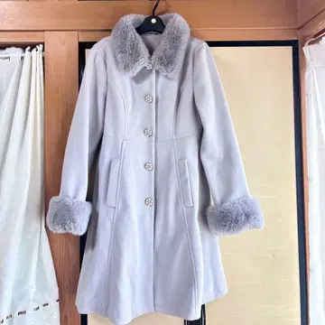 titty&Co. 비쥬 버튼 A라인 코트