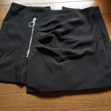 ZARA BASIC 블랙 타이트 스커트 2