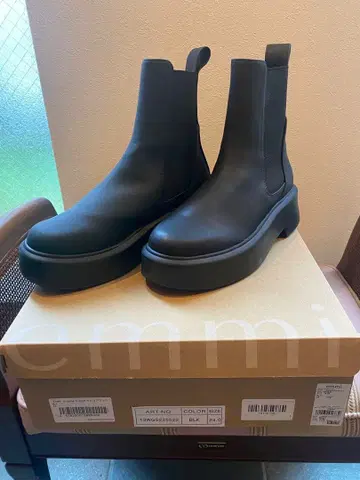 [ 새상품급 ] emmi 블랙 사이드 고어 부츠 24cm