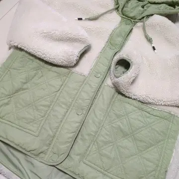 ZARA 플리스 보아 자켓 아이보리 그린