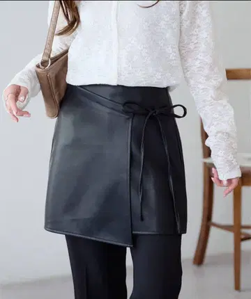 Discoat 가죽 랩스커트