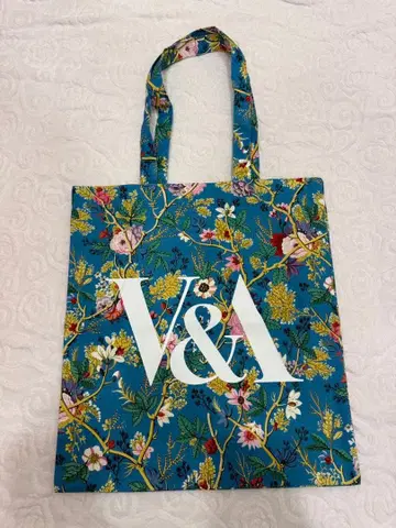 V&A 빅토리아&앨버트 박물관 토트백 파랑 *꽃무늬*