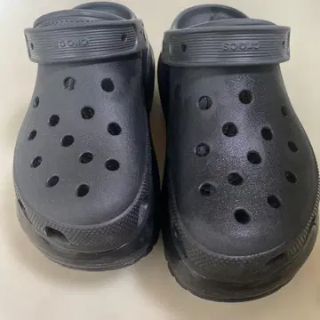 crocs 블랙 클로그 샌들 에어