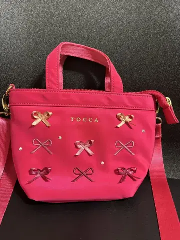 새상품급 TOCCA 핑크 리본 숄더백