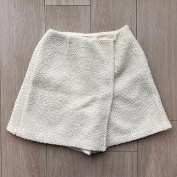 [ 새상품급 ] 스칸츠 큐롯 트위드 심플