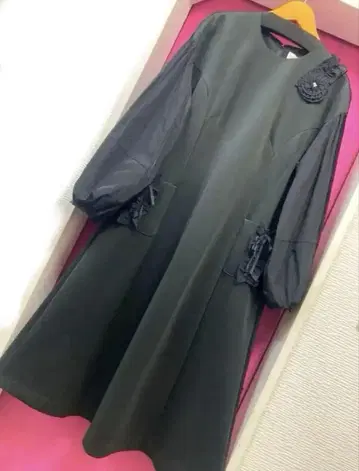 완판 가을/겨울 벌룬 소매 종이상자 니트 x 타프타 원피스