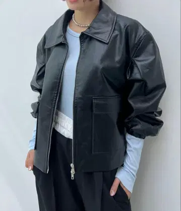인조 가죽 볼륨 슬리브 블루종