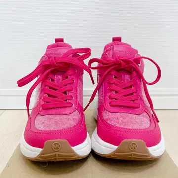 마이클코어스 미사용 새상품 5 사이즈 22cm 로고 스니커즈 핑크.