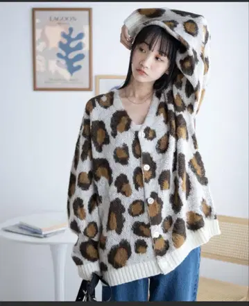 레오파드 무늬 M 사이즈 긴팔 니트 가디건