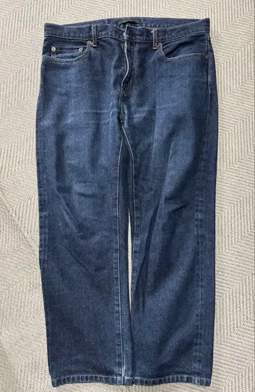 UNIQLO 인디고 데님 스트레이트 핏