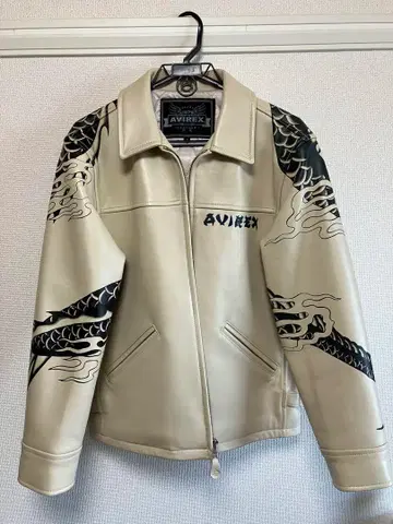 AVIREX 드래곤&스네이크 트래커 자켓