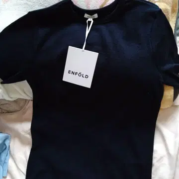 엔폴드 니트 반팔 가을 상품