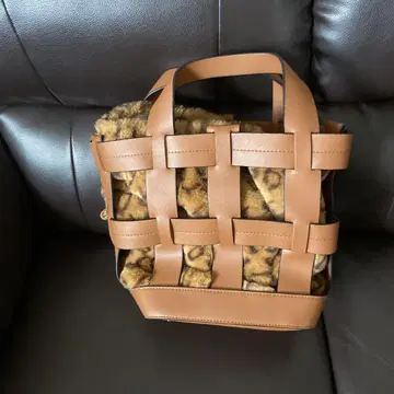 브라운 퍼 뜨개질 토트백
