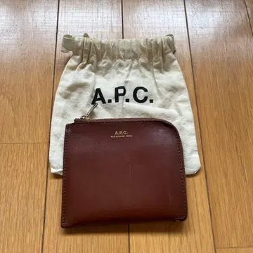 A.P.C. 이단 접이식 지갑 브라운 수납 가방 포함