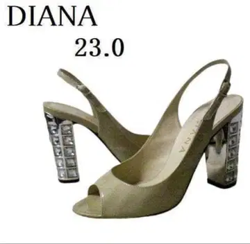 [ 새상품급 ] 다이애나 DIANA 비쥬 샌들 에나멜 청키힐