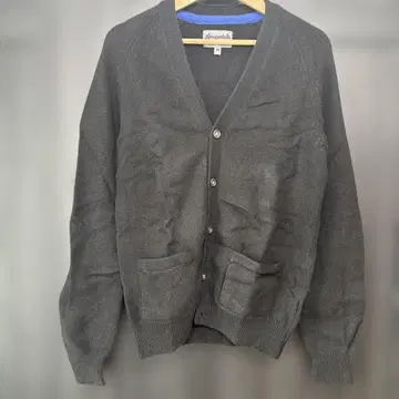 울 100% 버튼 달린 가디건