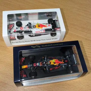 1/43 스파크 레드불 RB16B 2021 S. 페레즈 2대 세트